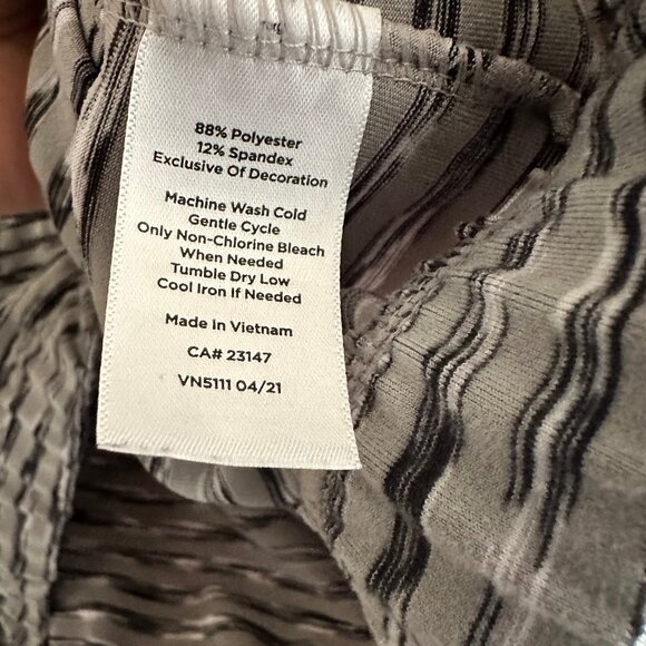 T by Talbots Women's Grey Space Dye Cowl Neck Sweatshirt, Zip Pockets, Size XLP - Picture 5 of 7